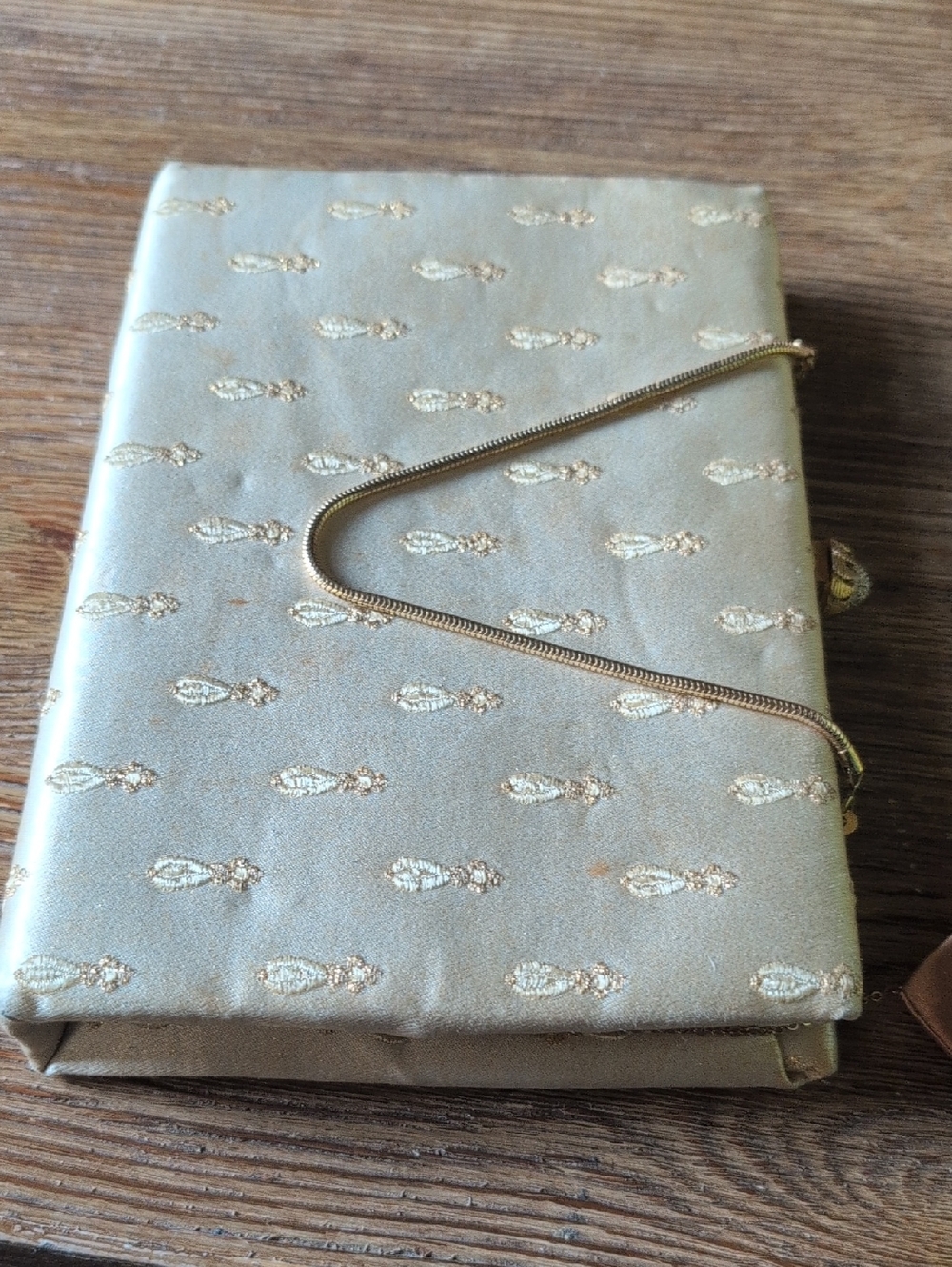 Elegant Embroidered Gold Satin Evening Clutch with Gold Chain & Coin Purse - Picture 4 of 14